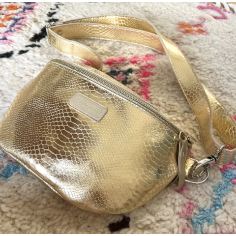 Sac banane en cuir doré croco