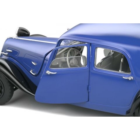 CITROËN Traction 7 Blue/Black 1937 - 1:18 SOLIDO S1800906