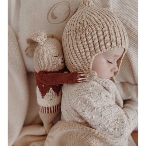 Grand doudou lapin, pull jacquard sienne en laine d'alpaga