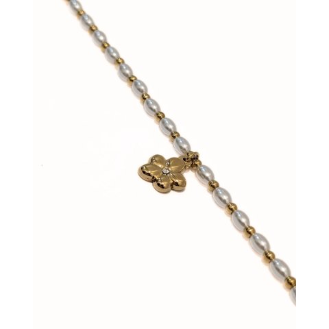 Chaine de cheville acier doré perles nacrées et pendentif fleur