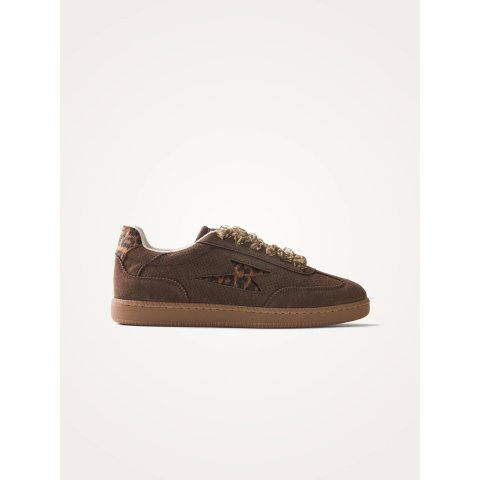Vanessa Wu - Baskets AURA EMBLEM | Chocolat | BK2948