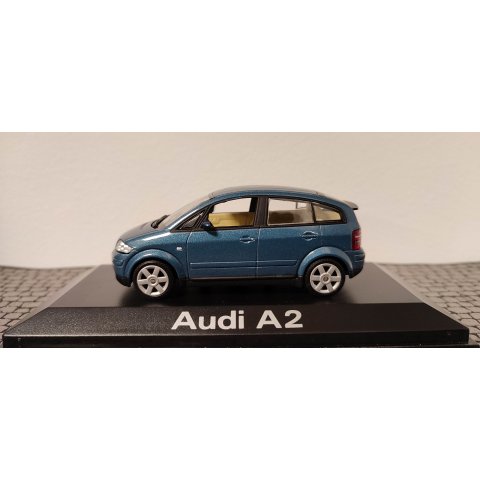 Audi A2 - 1/43 Minichamps 