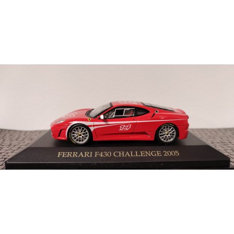 Ferrari F430 challenge 2005 red - 1/43 IXO HotWheels 