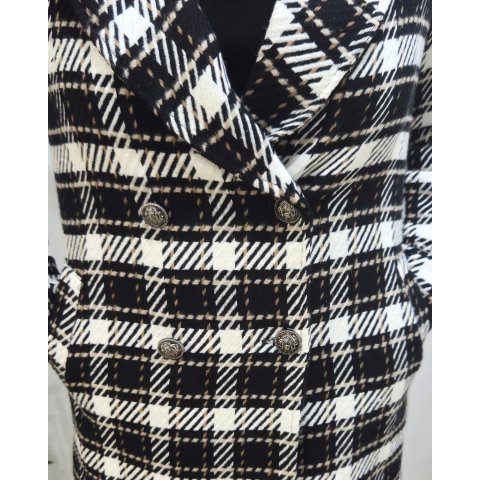 Manteau femme à carreaux noirs blancs et camels