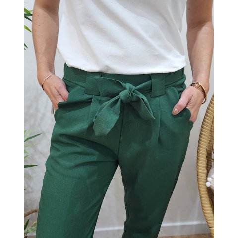 Pantalon femme fluide paper bag vert gazon à noeud