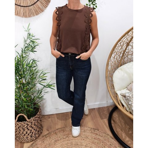 Jean femme droit bleu foncé coupe confort coeur brodé