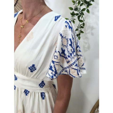  Robe courte femme écrue broderies beiges et bleues Prunelle