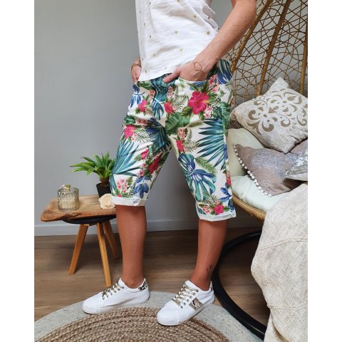 Short fluide blanc fleurs roses feuillage bleu et vert