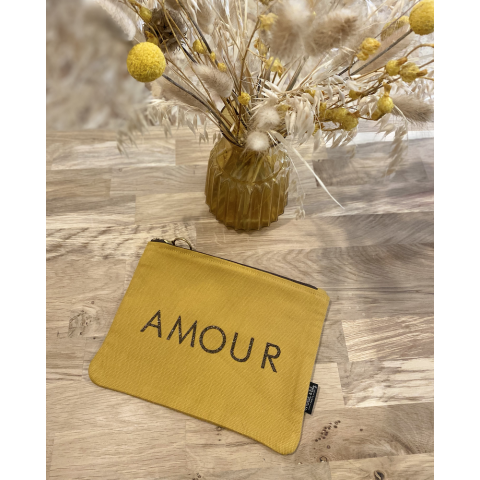 Trousse "AMOUR" couleur moutarde MARCEL & LILY
